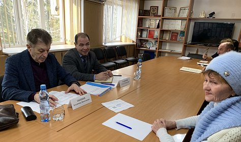 Владимир Окшин встретился с саракташцами